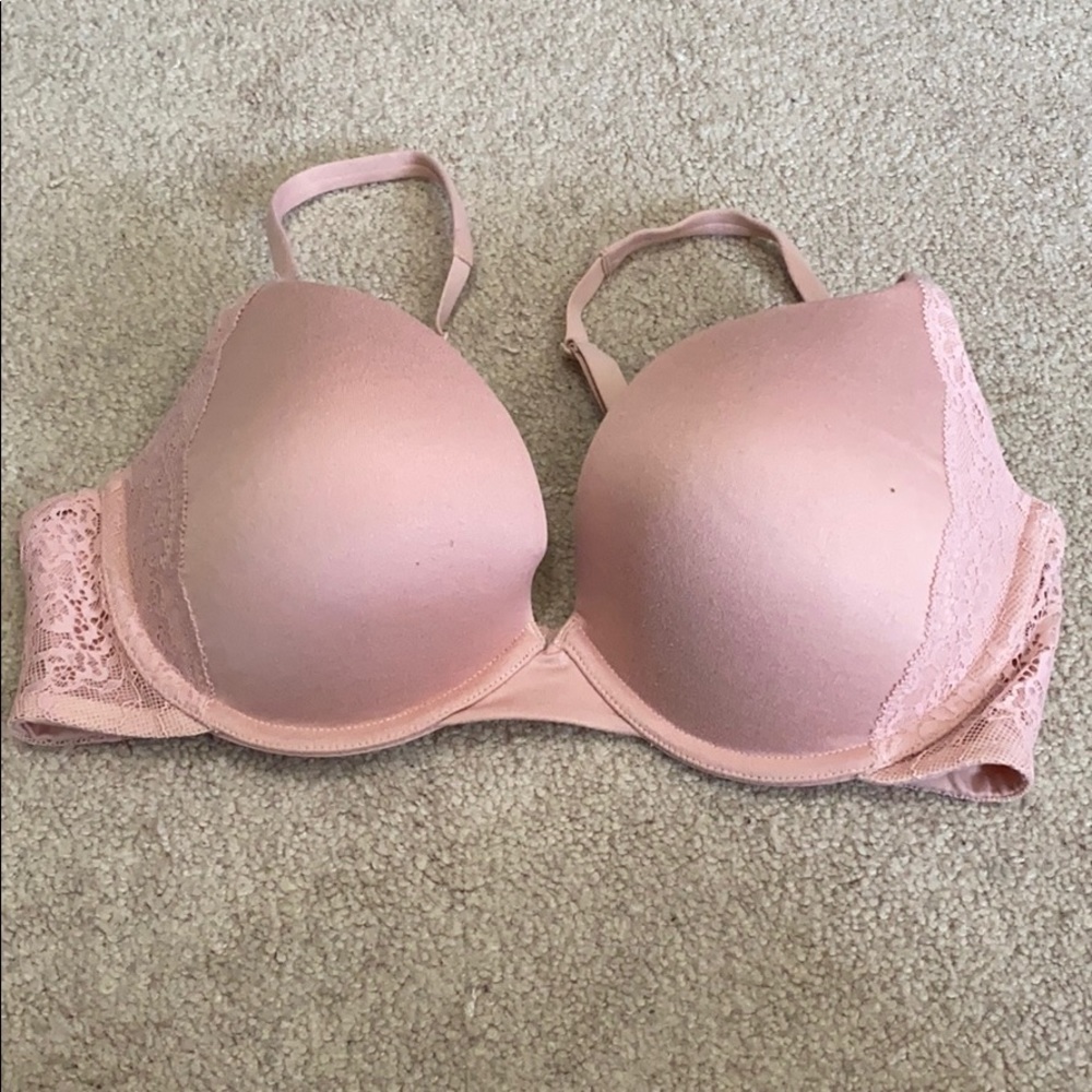 LOWEST PRICE!!Changeable pink bra with lace detail